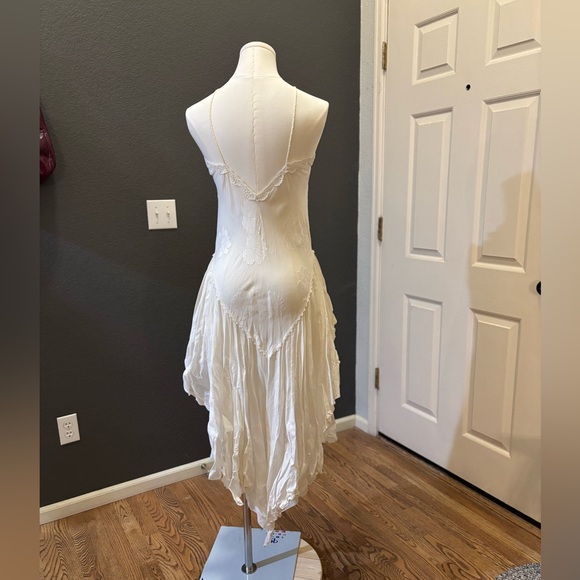 VICTORIA’s SECRET **Vintage** Hand-embellished, laced “Honeymoon” Nightgown - Picture 3 of 4